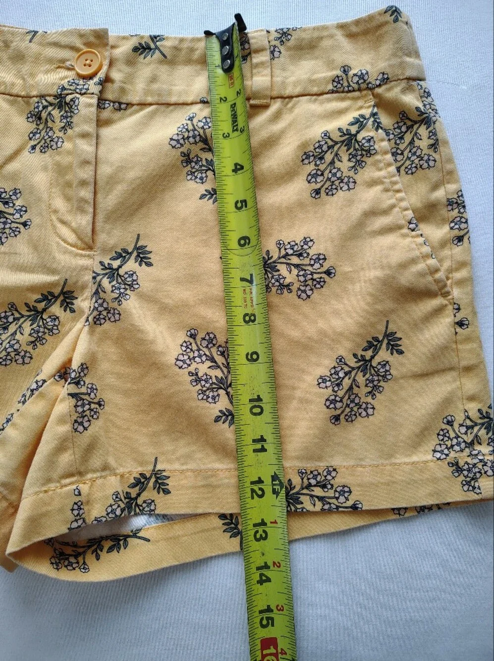 Loft Women’s Yellow Floral Shorts Size 4